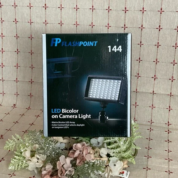 Flashpoint 144 Dimmable Bi-Color High-Power LED Camera Light Panel - FPLCL144B - Picture 1 of 6